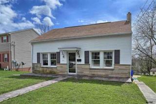 64 Howard St, Yoe, PA 17313-2224