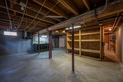 27 Cabot Dr, Nashua NH 03064-1630 exterior