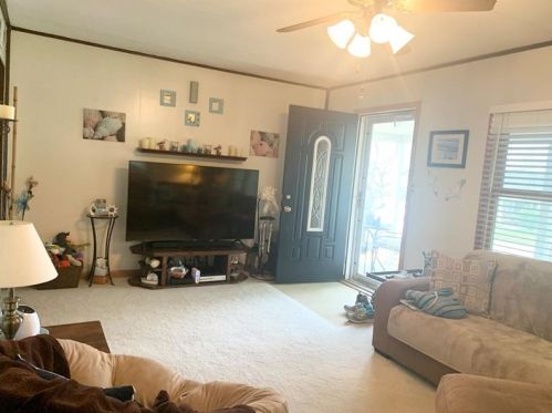 1922 Raymond Ave, Latrobe PA  15650-3044 exterior