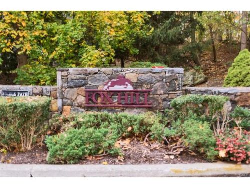 132 Hunter Ln, Crotonville, NY 10562-7007
