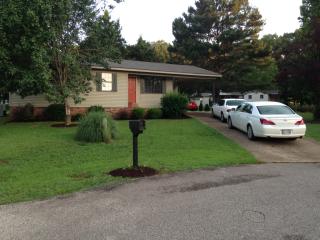 2210 Sycamore Ln, Paris, TN 38242-8701