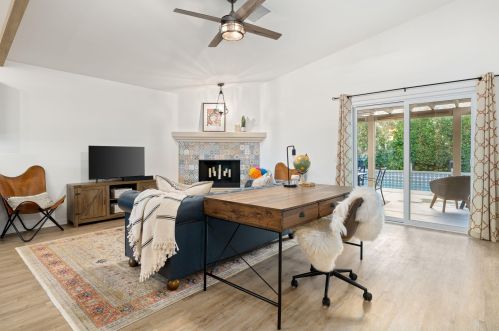 51915 Avenida Alvarado, La Quinta CA  92253-3190 exterior