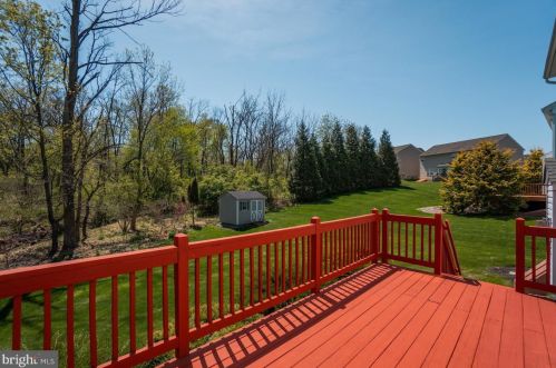 2054 Canyon Creek Rd, Gilbertsville PA  19525-7000 exterior