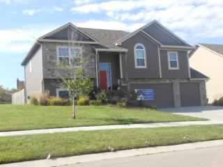 4936 Parkway Dr, Leavenworth KS  66048-5505 exterior