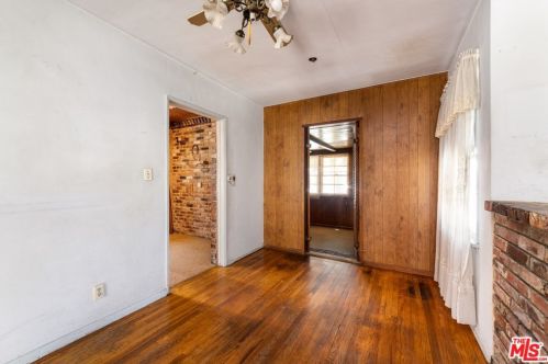 9325 Foster Rd, Downey CA  90242-4656 exterior