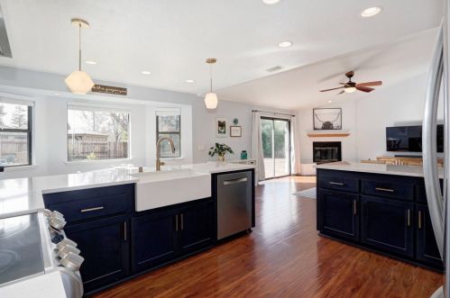 110 Spring Water Way, Folsom CA  95630-2073 exterior