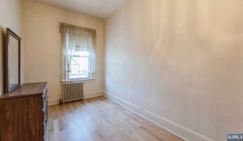 886 Broadway, Bayonne NJ  07002-3033 exterior