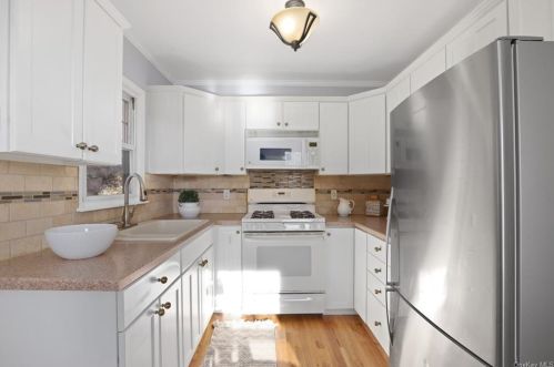 65 Snowden Ave, Crotonville NY  10562-3244 exterior