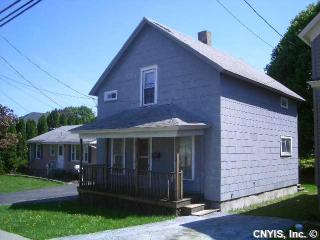 805 Cogswell Ave, Syracuse NY  13209-2111 exterior