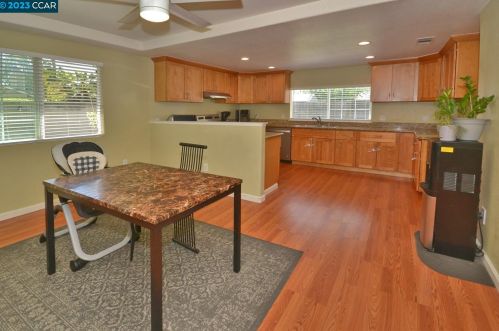 1982 Newport Dr, West Pittsburg CA  94565-4026 exterior