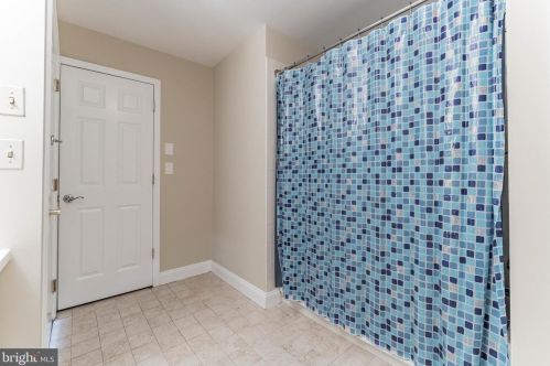 2332 Windrow Dr, Princeton NJ  08540-5019 exterior