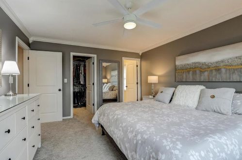 13190 Scarborough Dr, Waukesha WI  53151-6122 exterior