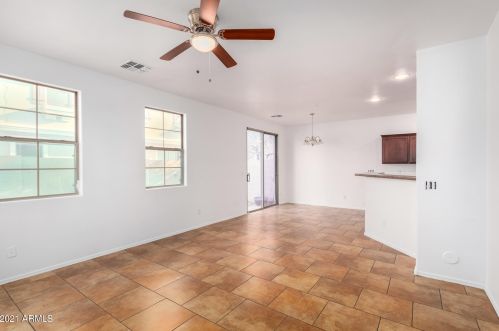 8177 Colcord Canyon Rd, Phoenix, AZ 85043-1135