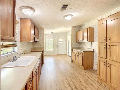 3206 J And J Manor Rd, Lakeland, FL 33810-0615