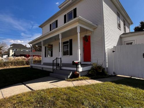 42 Elm St, Norwich CT  06351-2316 exterior
