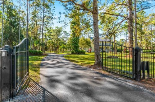 17156 Shetland Ln, Town Of Loxahatchee Groves FL  33470-3945 exterior