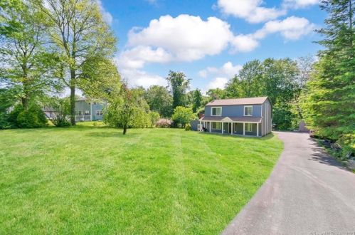 69 Chesterfield Ave, Waterbury, CT 06716-3227