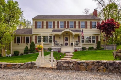 4 Millers Ln, Ridgefield, CT 06877-3131