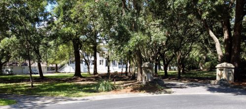 1580 Aztec Ln, Mount Pleasant SC 29464 exterior