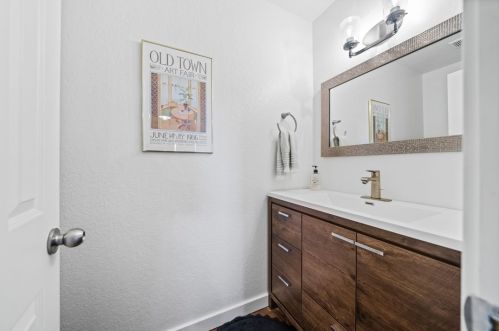 39386 Chaparral Dr, Temecula CA  92592-8822 exterior