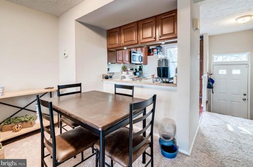 8629 Kenosha Ct, Lorton VA  22079-3045 exterior