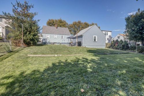 48 Coldevin Rd, Clark NJ  07066-1237 exterior