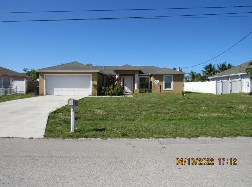 561 Whitmore Dr, Fort Pierce, FL 34984-4563