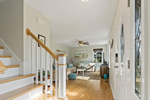 41 Orlando Dr, South Kingstown RI  02882-4416 exterior