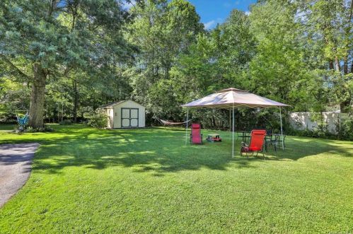 14 Dolfinger Pl, Fishkill NY  12524-2816 exterior