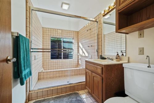 930 Live Oak Ave, Ukiah CA  95482-3733 exterior