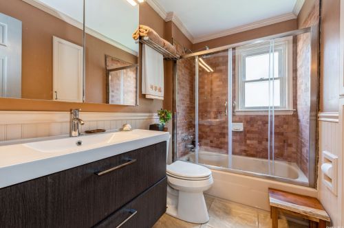 3766 Hudson Ave, Seaford NY  11783-2319 exterior