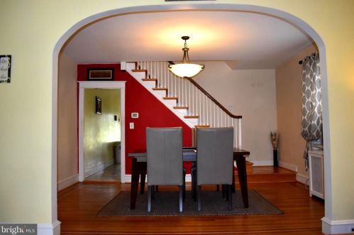 37 Ctr Ave, Norristown PA  19403-3218 exterior