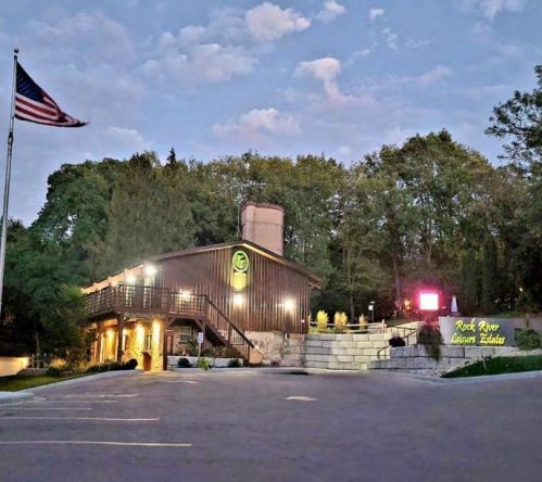 539 Glendale Dr, Edgerton WI  exterior