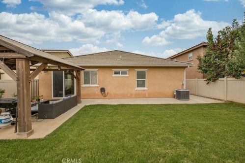 1361 Crown Imperial Ln, Beaumont CA  92223-8487 exterior