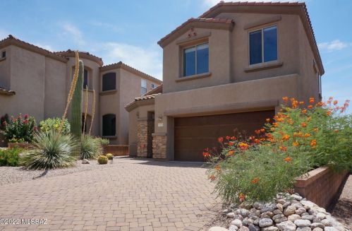 5716 Loft Ln, Tucson, AZ 85718-8300
