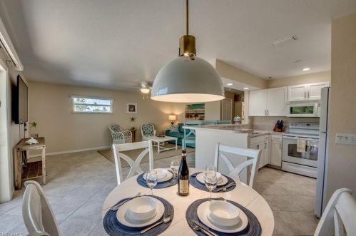 110 Bahia Via, Fort Myers Beach, FL 33931-4404