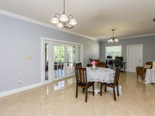 5272 Lake Blvd, Delray Beach FL  33484-4270 exterior