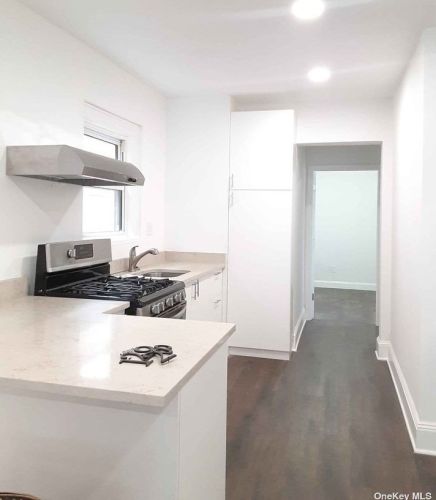 129-28 135th Pl, Jamaica, NY 11420-3039