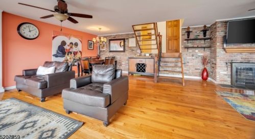 16 Maple Pkwy, Sparta NJ  07871-2011 exterior