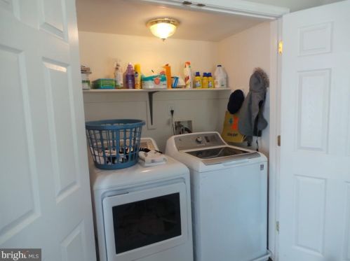 131 Baltusrol Dr, Charles Town WV  25414-4085 exterior