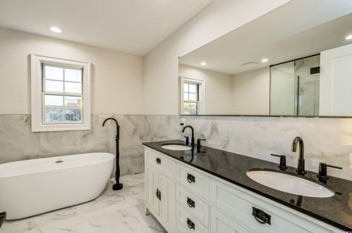 57 Bobwhite Ln, Hicksville NY  11801-4520 exterior