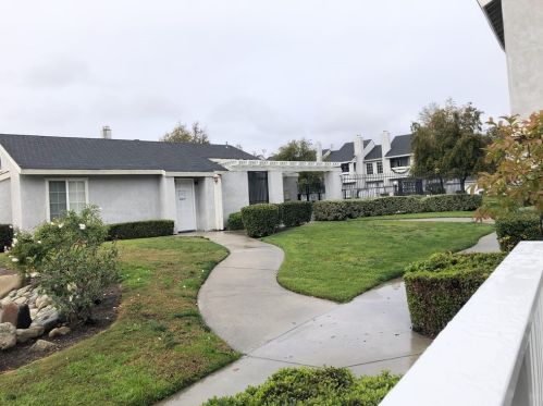 160 Walnut Ave, Rialto CA  92376-3404 exterior