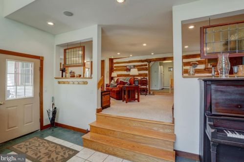 210 Hoernerstown Rd, Hummelstown PA  17036-9503 exterior