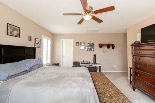 865 Pine Ave, Rialto CA  92376-4552 exterior