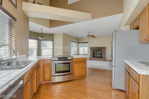 918 Sun Coast Dr, Gilbert AZ  85233-6723 exterior