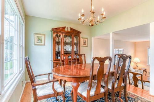 29 Stratford Rd, East Brunswick NJ  08816-2019 exterior