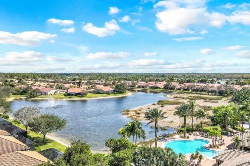15206 Cortona Way, Naples FL  34120-0672 exterior