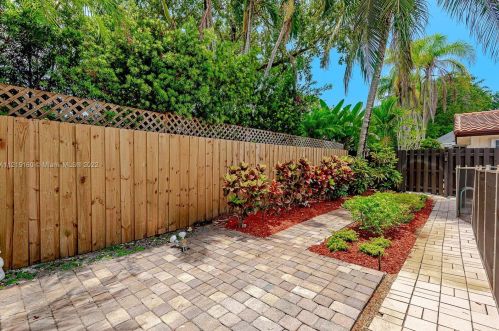 3220 37th St, Hollywood FL  33021-2636 exterior