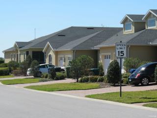 2614 Rutledge Ct, Winter Haven FL  33884-5228 exterior