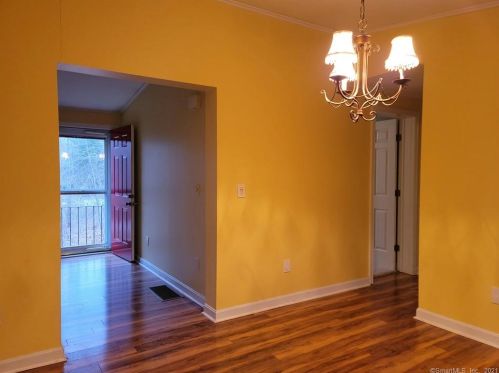 21 Sullivan Rd, Norwich, CT 06351-2828